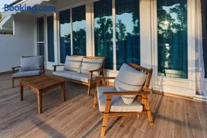 River Breeze House - Image 2