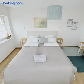 Private Zimmer in Neubau Familienhaus - Image 1