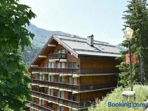 Appartement rénové 2 pièces cabine avec balcon et accès piscine - Méribel - Image 1