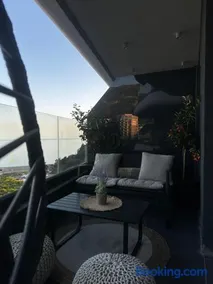 ZOA Seaview Apartment - Image 5