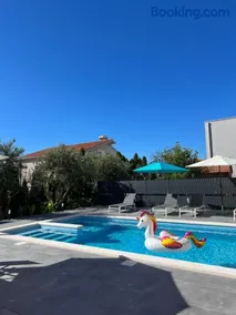 Boutique Apartment in villa with pool 2 - Image 2