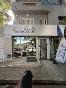 Apto amplo no Coração de Barreiras 3 Quartos 4 Banheiros Comporta até 7 hóspedes 157m2 - Image 2