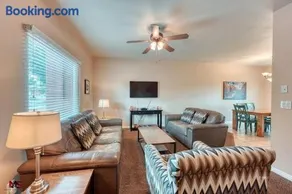 3BR / 2BA Townhome with Pool, Patio, WiFi, Washer/Dryer - Image 2