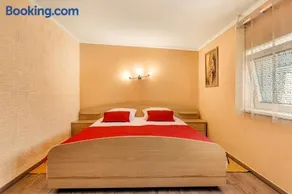 Holiday Homes I&G by the river next to Olimje - Image 3