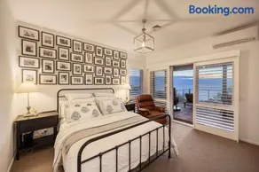Martha's Maison Heated Spa & Unbeatable Bay Views - Image 3