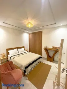 2BR Pool View Kids Pool & Gym 6 Min to Beach - Image 2