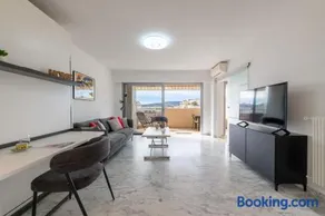 Studio in a Prestigious Residence Close to the City Centre - Image 3