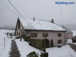 Gîte paisible à 650m d'alt., nature, cheminée, 3 ch. près de Remiremont & Plombières, terrasse, grand terrain - Image 2