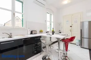 Apartment Central Old town with private indoor garage parking - Image 1