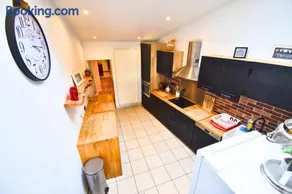 Chambly Green Family House - Image 5