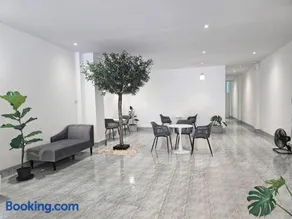 Triple D Hotel - Image 3