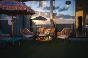 Amber Skies Seafront Retreat - Image 1