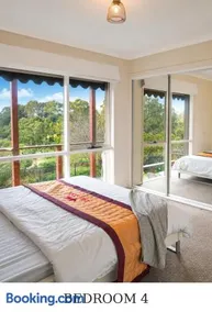 Luxury pool retreat on 5 Aces - Image 3