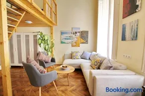 Hip Apartment at the Museum - Image 1