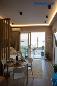 Nerissa Seafront apartment - Image 1