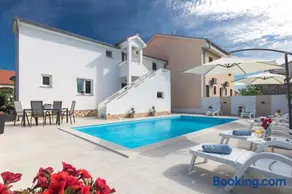 Apartment house LiJan - Image 1
