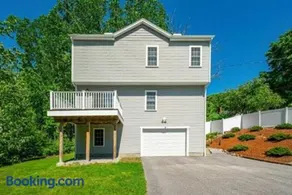 Elegant 3BR Home in Worcester - Image 1