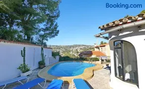 Villa Yvonne - chill out, free WIFI, close to facilities - Image 2