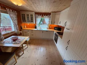 Cabin by Lenefjorden, 50hp Boat and bed linen included - Image 4