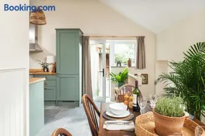 Riverside cottage on private wildlife estate 1-bed - Image 1