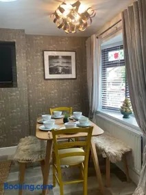 Rockley Green House - 3 Bedroom Home in Liverpool - Image 3