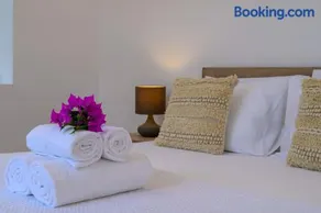 Katina's Coastal Oasis - Image 2
