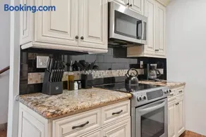 Beachfront Getaway with Ocean Views and Private Patio - Image 4