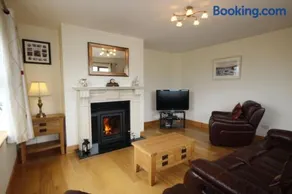 King's Lodge - Image 2