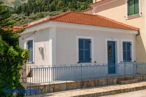 Cottage on the Sea - Image 1