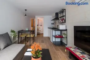 Suite Dúplex con terraza independiente - Image 1