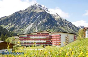 Aparthotel mittelberg mit Schwimmbad Kleinwalsertal - Image 1