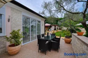 Holiday Home M - Image 1