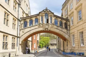 Oxford Collegiate Serviced Residence by AHG - Image 2