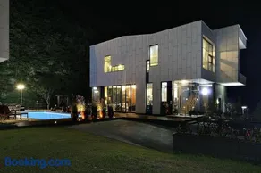 Frame House Yeongwol Boutique Pension - Image 2