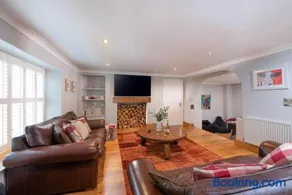 3 The Manor - Opposite a golf course - Pet friendly - Wi-Fi - Image 2