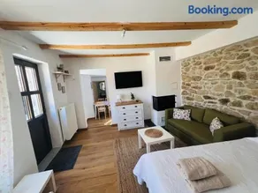 Nevoliani stone house - Image 2