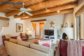 Foothills Retreat- Patios, Rooftop Deck, Quiet, 2BR - Image 2