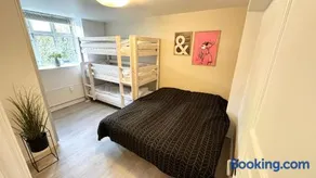 59m2 Aarhus Lejlighed i Gadeplan med Parkering lige udenfor - Image 1