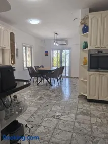 private house near Jerusalem - Image 2