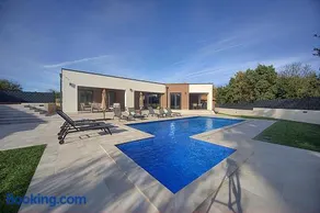 Villa Marex - Modern Villa with Private Pool, near sea -Pavićini, Pula, Istria - Image 3