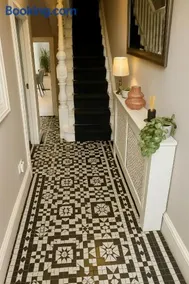 Victorian House - South Belfast Lisburn Road - Northern Ireland Tourist Board Approved - Image 3
