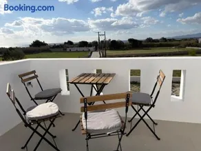 Aelia Kastraki Beach House - Image 2