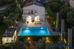 Sunlight Breeze Villa - Image 2