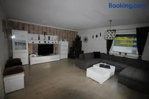 Haus Abbi, Ferienwohnung mit Schwimmbad - Image 1