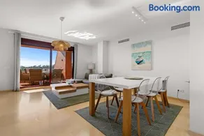 2303-Huge 2 bedrooms apt with sea view - Image 1