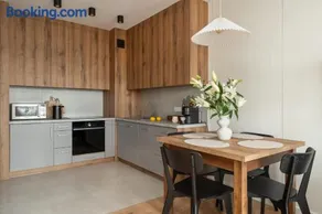 Stylish Studio in Ożarów Mazowiecki with Balcony by Noclegi Renters - Image 2