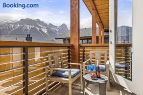 Gorgeous Spring Creek Penthouse - Image 3