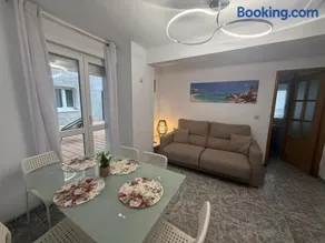 Coqueto apartamento en alameda principal Garaje - Image 4