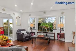 Spacious 6 BR • Patio + Deck • Sleeps 9 - Image 2