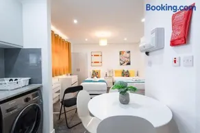 Superb London Apartment close to tube station - Image 2